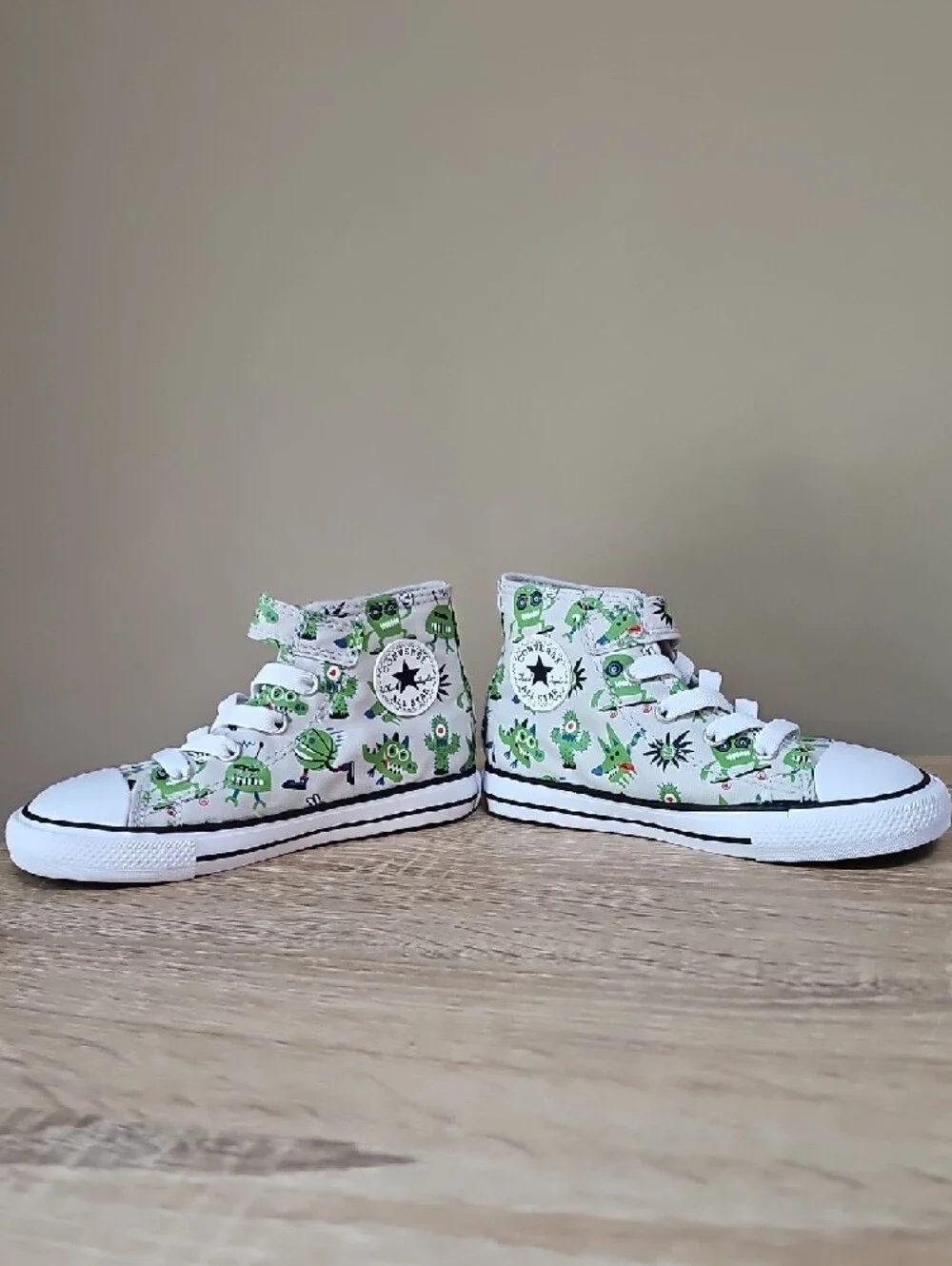 Converse Kids White High-Top Sneakers with Green Monster Print Size 9